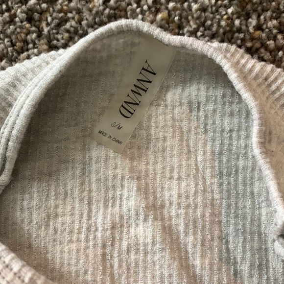 Top - Picture 3 of 7